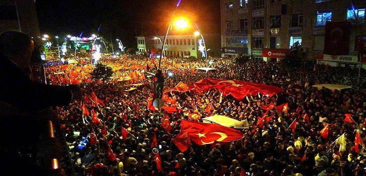 15 Temmuz'u Anlat Slogan