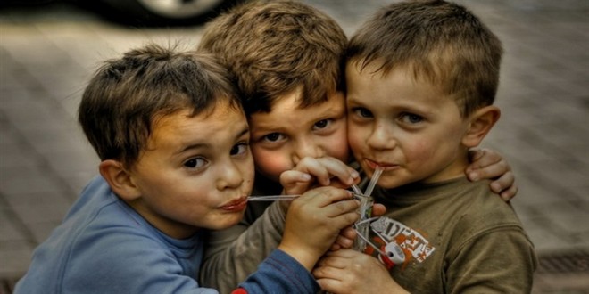 Dünyayı Verelim Çocuklara Şiir İncelemesi