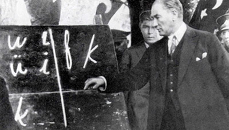 Öğretmenler, yeni nesil sizin eseriniz olacaktır.” (Mustafa Kemal Atatürk) Özdeyişini açıklayan bir kompozisyon yazınız.