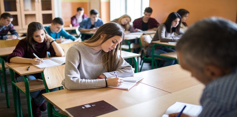 AUZEF Sınavında 20 Sorunun Hatalı Olduğu Açıklandı!