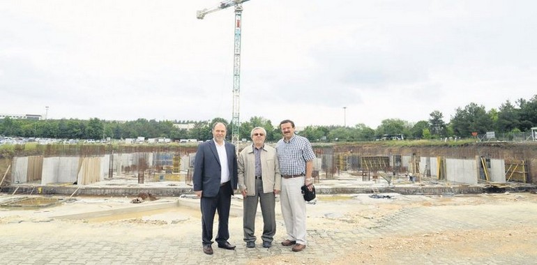 Üniversitesi Yerleşkesine Dev Cami!