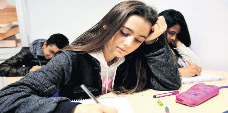 Antalya’da Nakil Edilen Öğrencilerin Velilerinden Sitem!