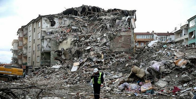 Deprem Sebebiyle 80 Okula Yıkım Kararı!