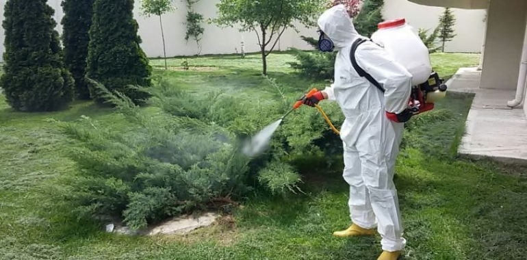 Dezenfektanlar İle Okullar Temizleniyor