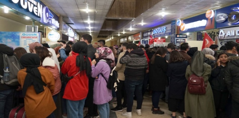 Otogarlar Doldu Taştı