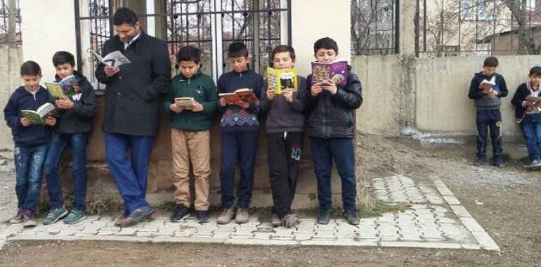 'Evde Kal Daha Çok Kitap Oku' Projesi