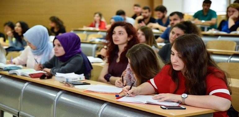 Korona Virüsü Etkisi Geçerse Üniversiteler Açılabilir mi ?