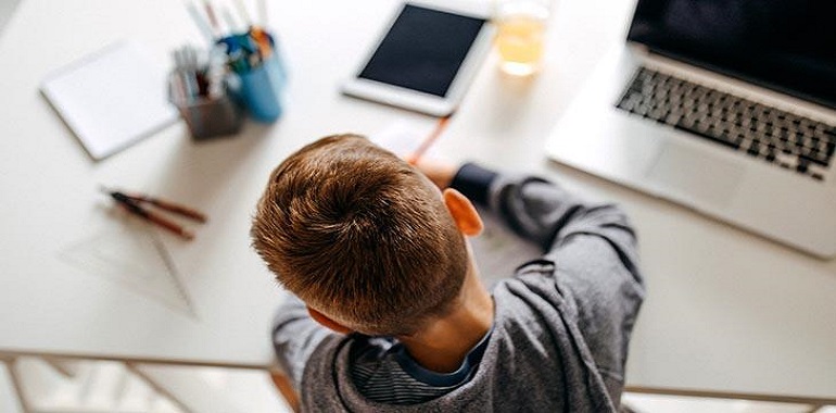 Online Eğitimler Çocukları Sosyalleştiriyor