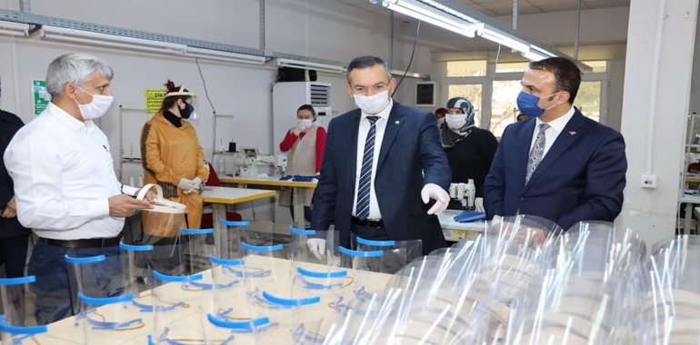 Ordu Üniversitesi' de Maske Üreten Üniversiteler Arasına Girdi