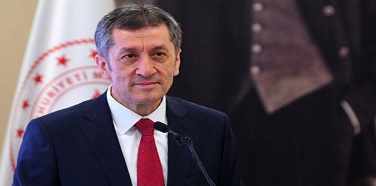 Milli Eğitim Bakanı Ziya Selçuk Gençlere Seslendi!
