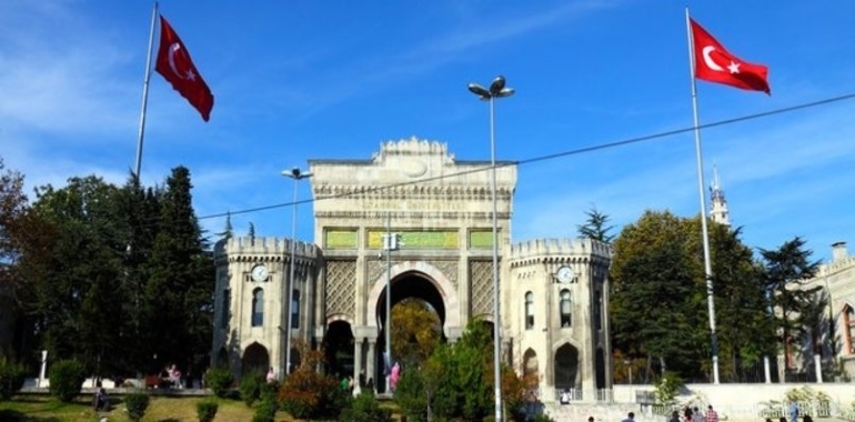 Üniversiteler İlk Dönemi Uzaktan Yapacak