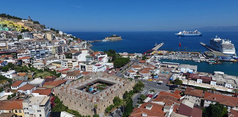 Kuşadası' nda Okullara 2 Gün Tatil