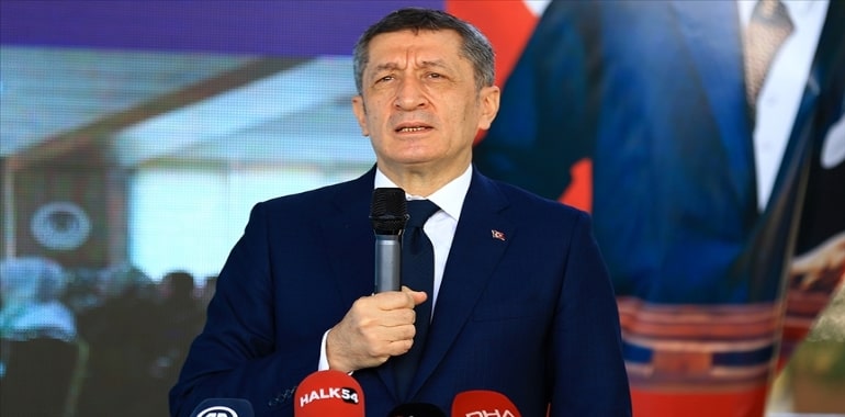 Okula Gitmek Mecburi mi?