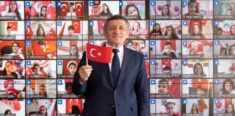 Milli Eğitim Bakanı Ziya Selçuk'tan 23 Nisan Kutlaması